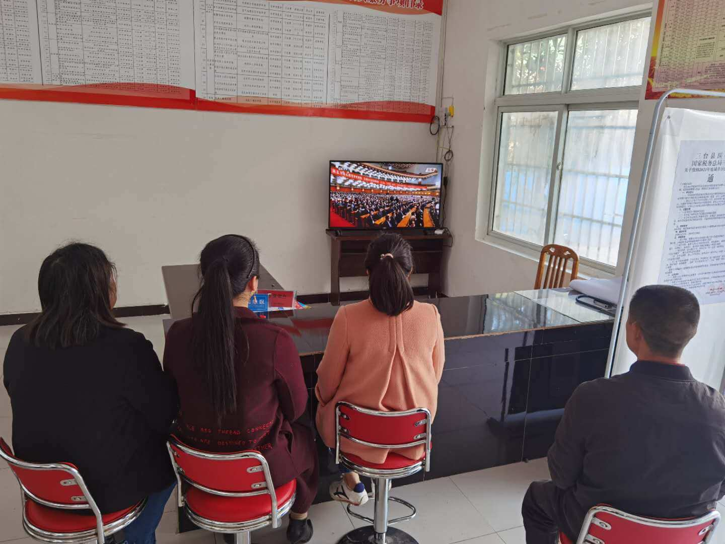 “不忘来时路，不罔肩头担”新生镇组织观看学习纪念中国人民志愿军抗美援朝出国作战70周年大会