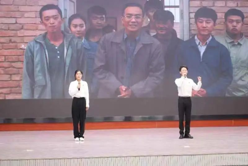 青春心向党！襄阳市图书馆“汉江讲坛”这堂音乐党课 “声” 入人心