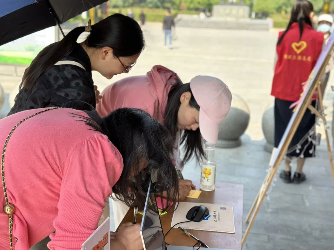 随州市图书馆活动：“浓情五月天·母爱暖心间”给最爱的人送上祝福