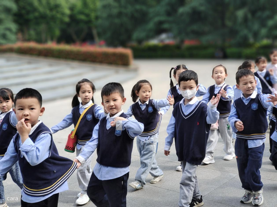 随州市图书馆与随州木马森林幼儿园联合开展图书馆研学游社会实践活动