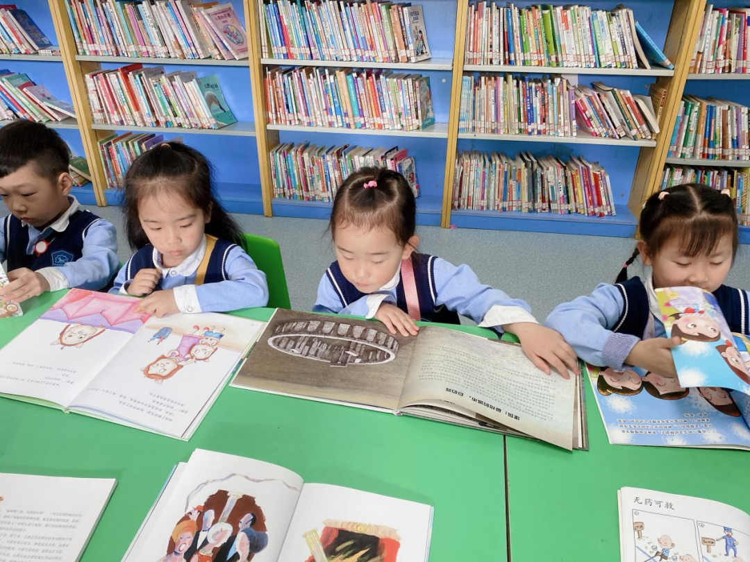 随州市图书馆与随州木马森林幼儿园联合开展图书馆研学游社会实践活动