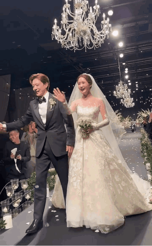 亚洲第一女神刚官宣结婚，老公就被曝嫖娼？