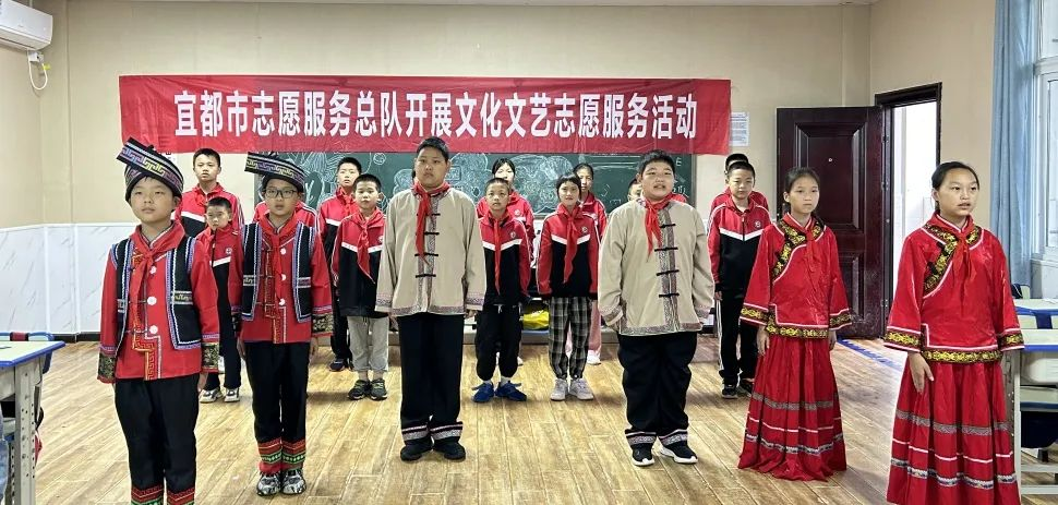 宜都市图书馆“相约乡读”端午主题活动走进潘家湾中小学