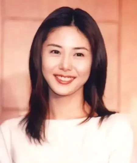 49岁“亚洲顶级女神”近况曝光，岁月到底对她做了什么？
