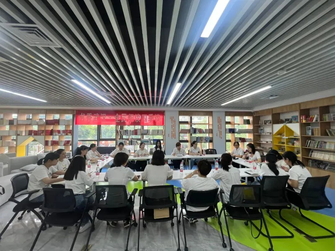 武汉邮区中心工会开展“巾帼风采 悦读有你”女职工读书分享会活动