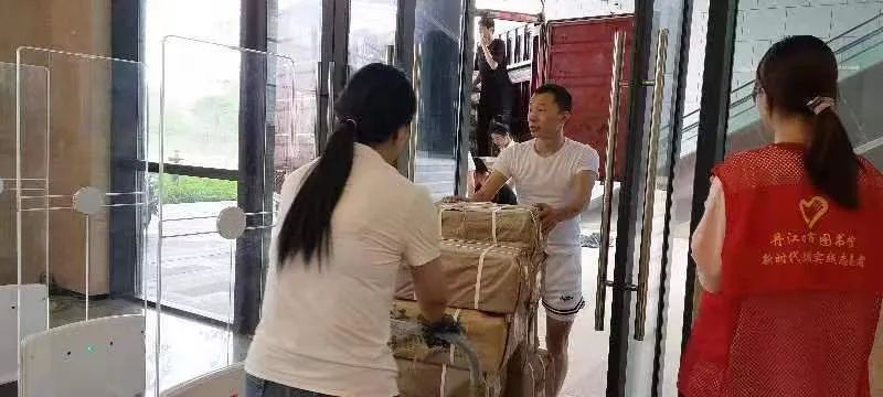 丹江口市图书馆暑期志愿者招募结束暨志愿服务风采展示