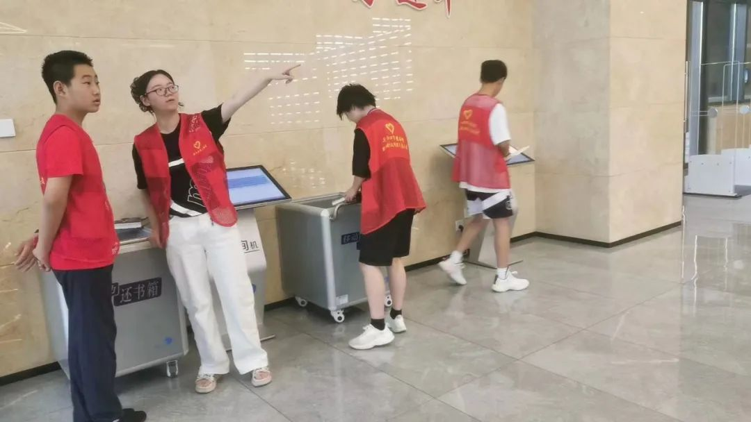 丹江口市图书馆暑期志愿者招募结束暨志愿服务风采展示