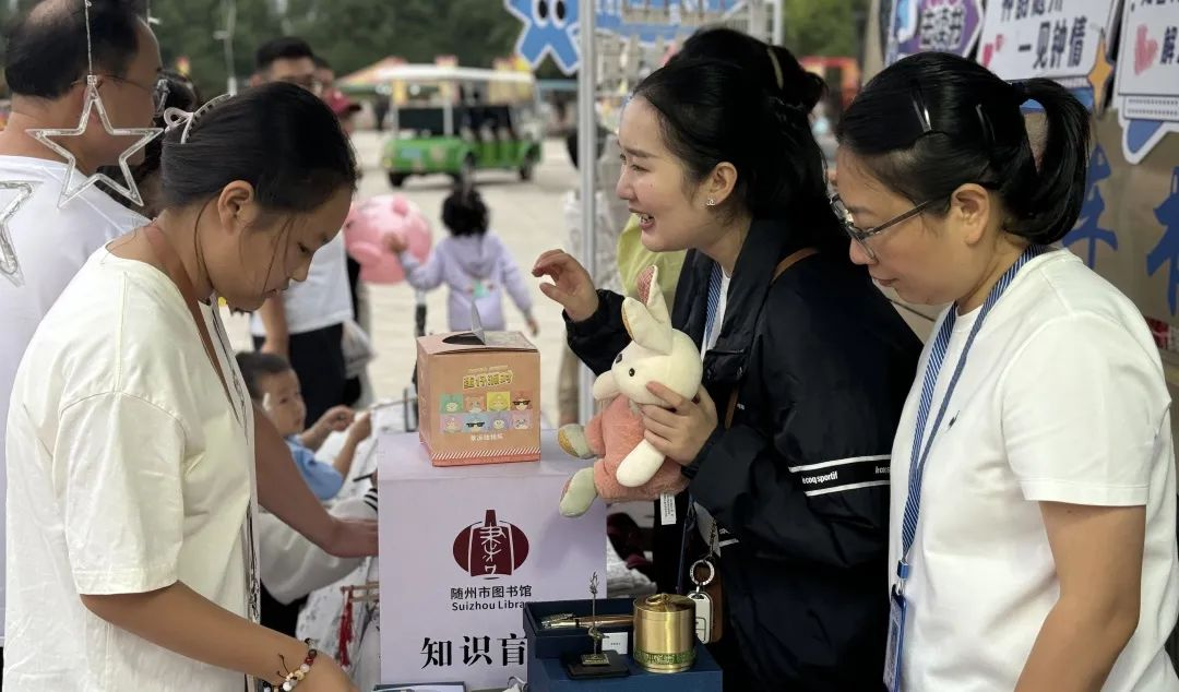 随州市图书馆在炎帝故里景区开展中秋文化惠民活动