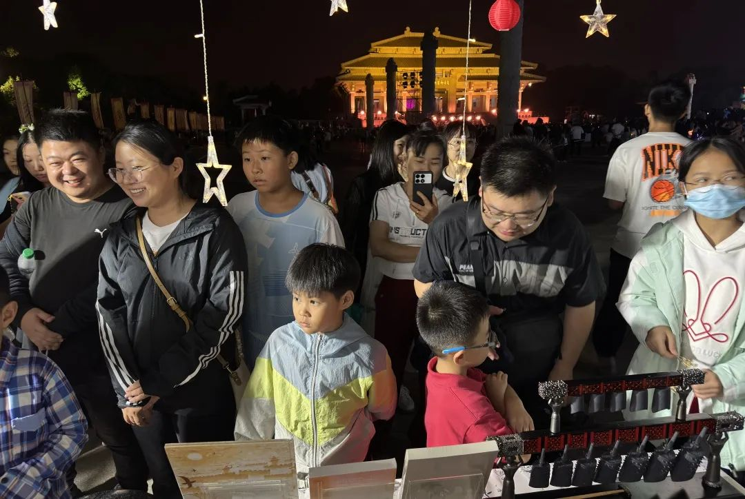 随州市图书馆在炎帝故里景区开展中秋文化惠民活动