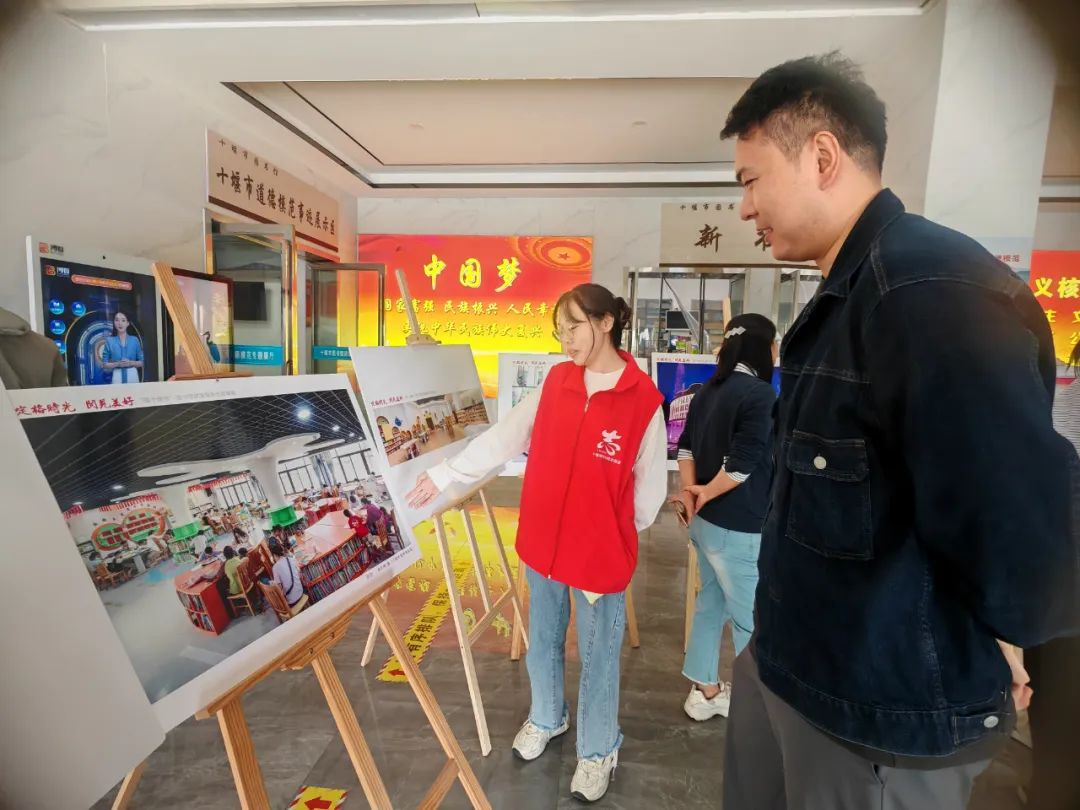 十堰市图书馆“定格时光 阅见美好”摄影作品展开展啦！