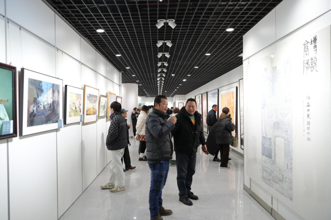 襄图读者注意！“汉水风雅——襄阳市书法美术精品展”在襄阳市图书馆展览厅正式开展