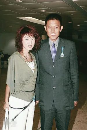 你们看着长大的TVB“第一恶婆”，70岁居然美成了这样……