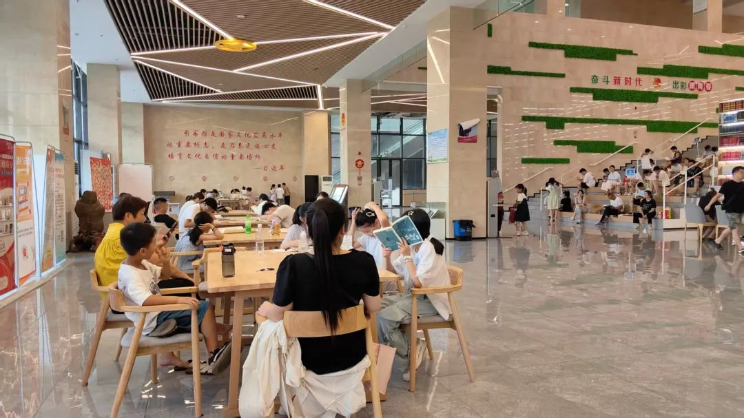 “墨香沁心脾·服务暖人心” 丹江口市图书馆暑期阅读报告来啦！