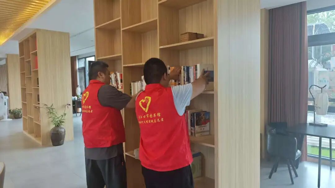 出门办馆 上门办馆：丹江口市图书馆图书流转进基层 文化惠民暖人心