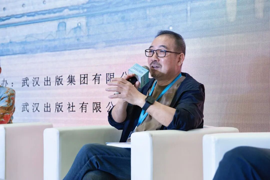 诗写记忆，献礼江城 ：张执浩新作《我陪江水走过一程》在汉首发