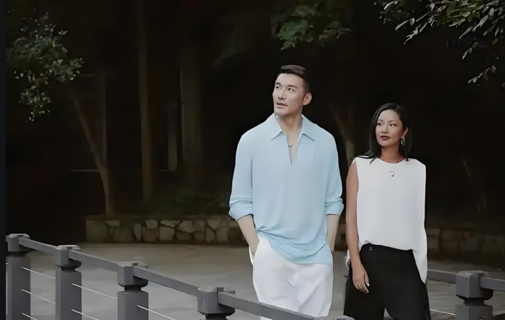 “手术成功！”54岁胡兵发文报平安，暗恋瞿颖30多年，至今不婚不育，胡兵的故事太多意难平