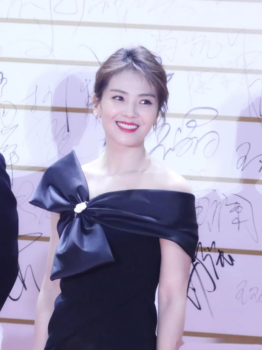 王珂也没想到，为自己还清亿万债务的刘涛，走上了另外一条上坡路