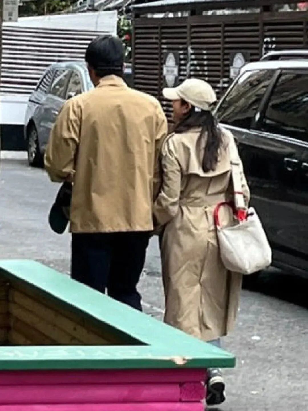 中国网友偶遇“失联”诺奖得主，评论区笑疯：真的是全球街溜子